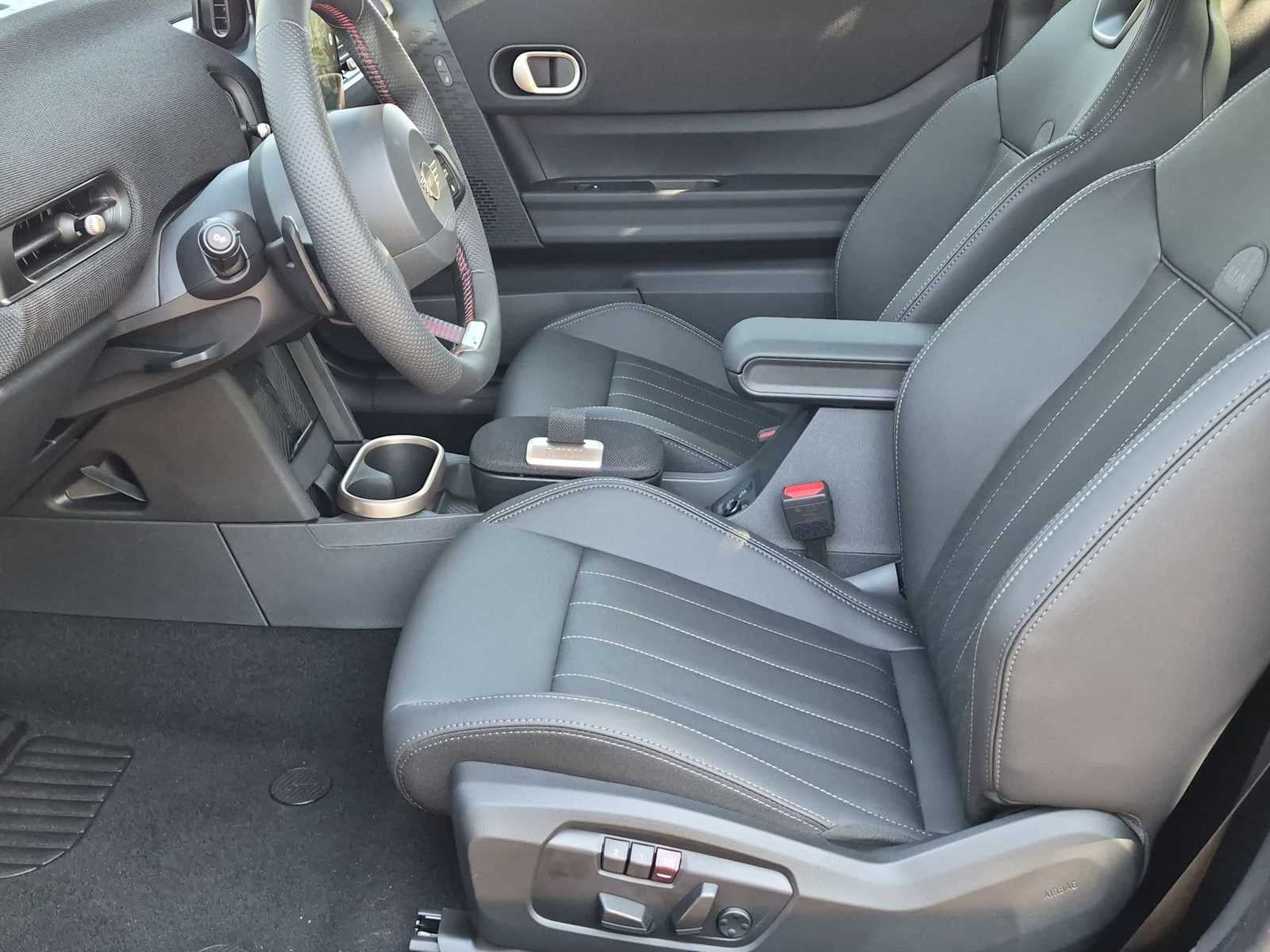 MINI ICONIC de 2 puertas, 2027