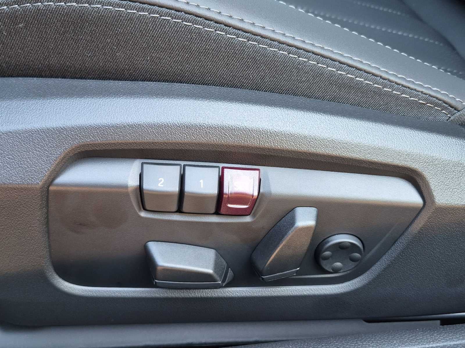MINI ICONIC de 2 puertas, 2027