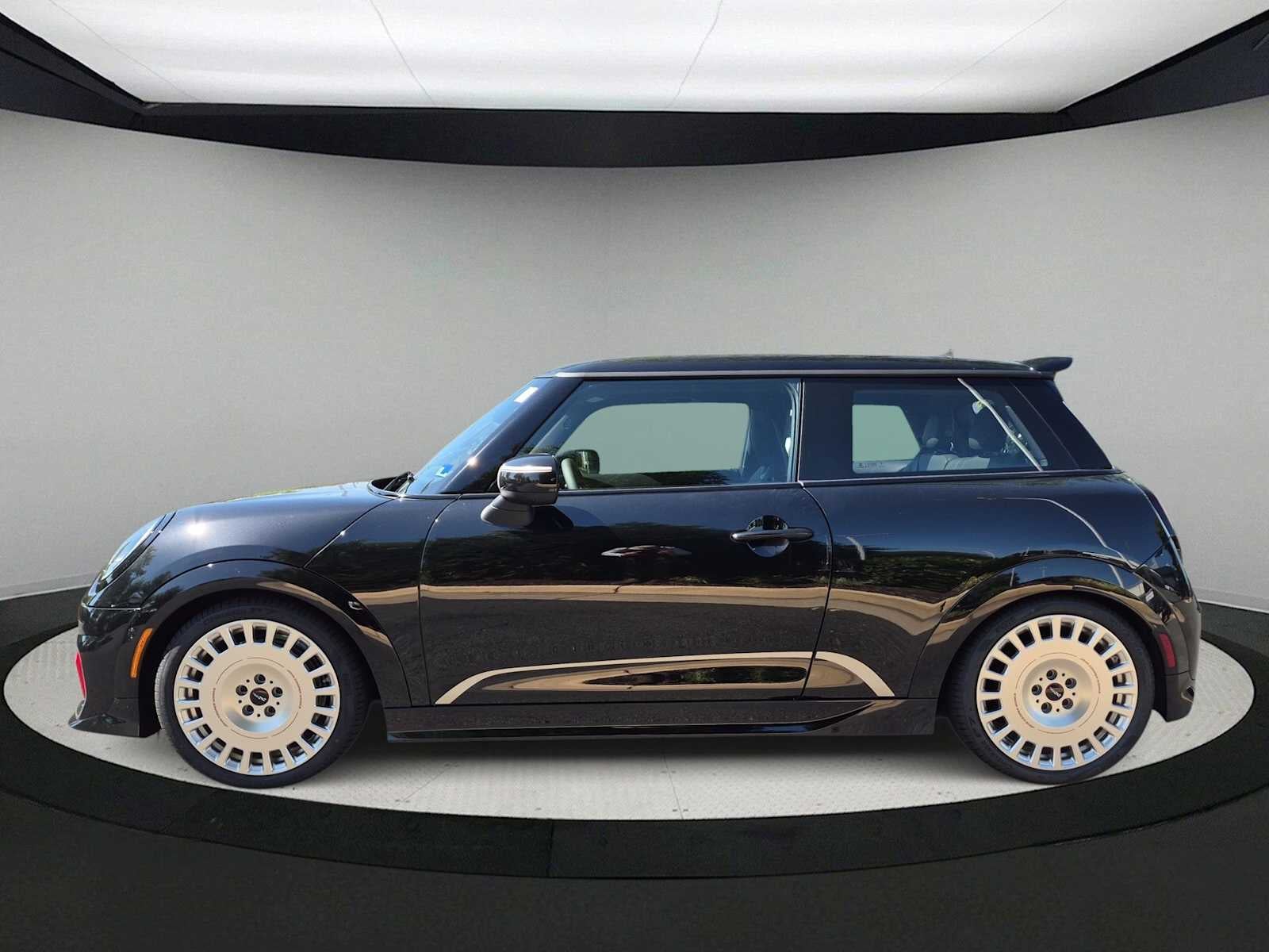 MINI ICONIC de 2 puertas, 2027
