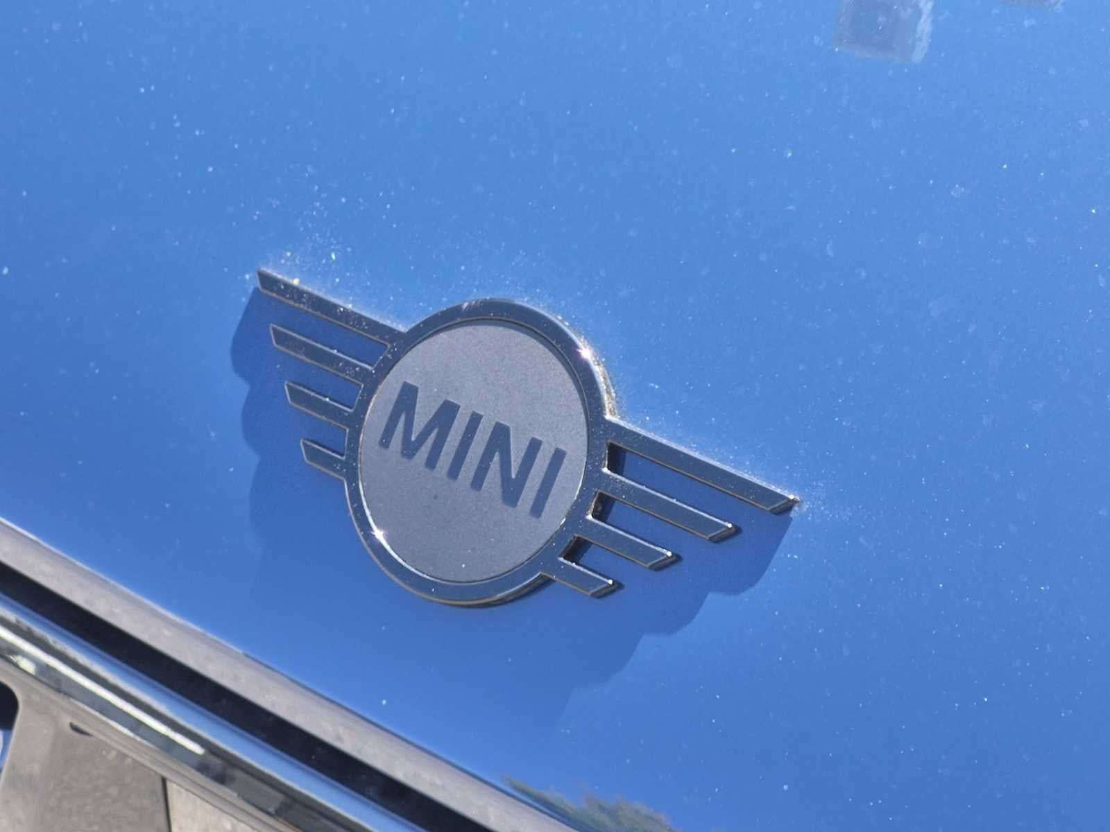 MINI ICONIC de 2 puertas, 2027