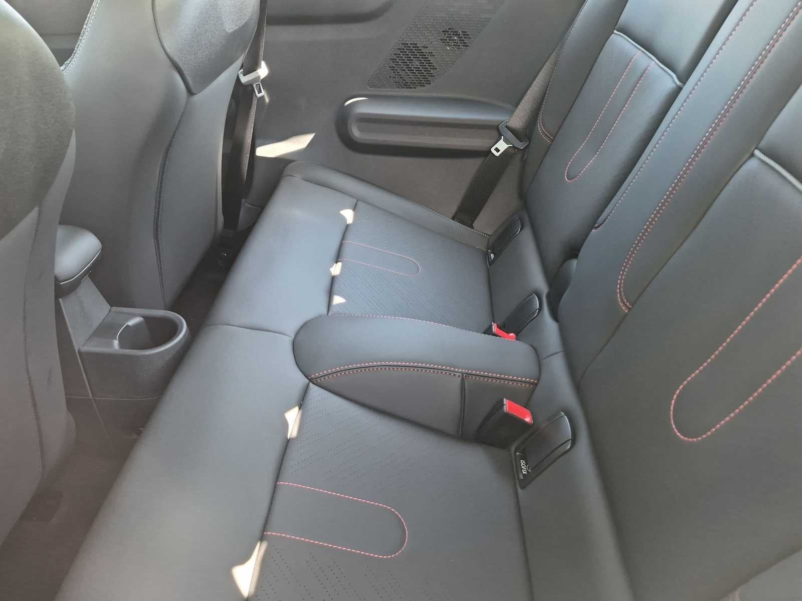 MINI ICONIC de 2 puertas, 2027