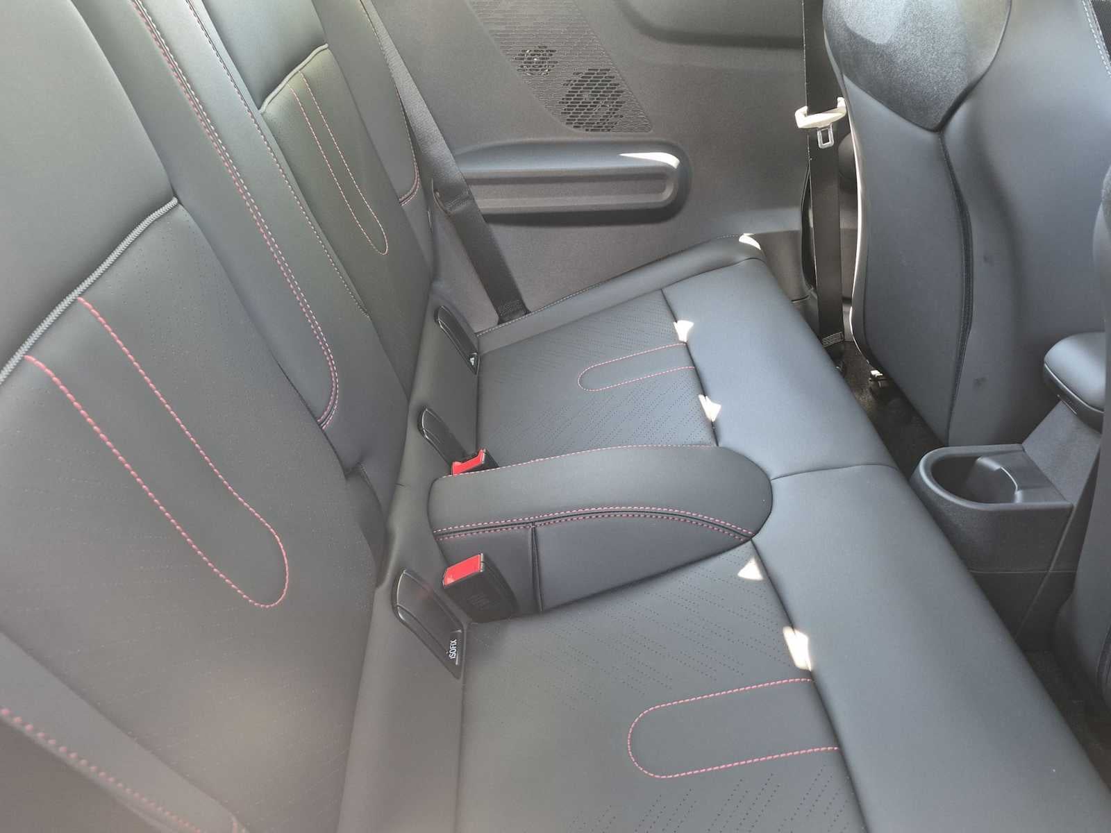 MINI ICONIC de 2 puertas, 2027