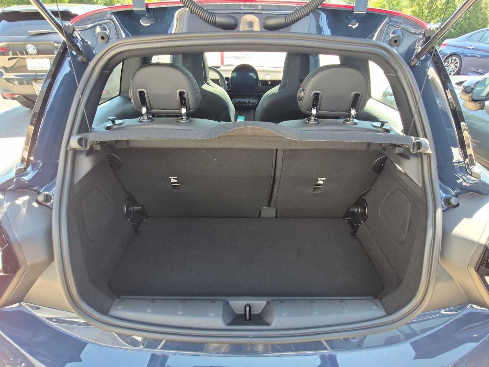 MINI ICONIC de 2 puertas, 2027
