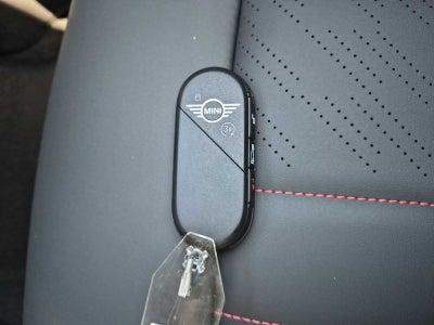 MINI ICONIC de 2 puertas, 2027
