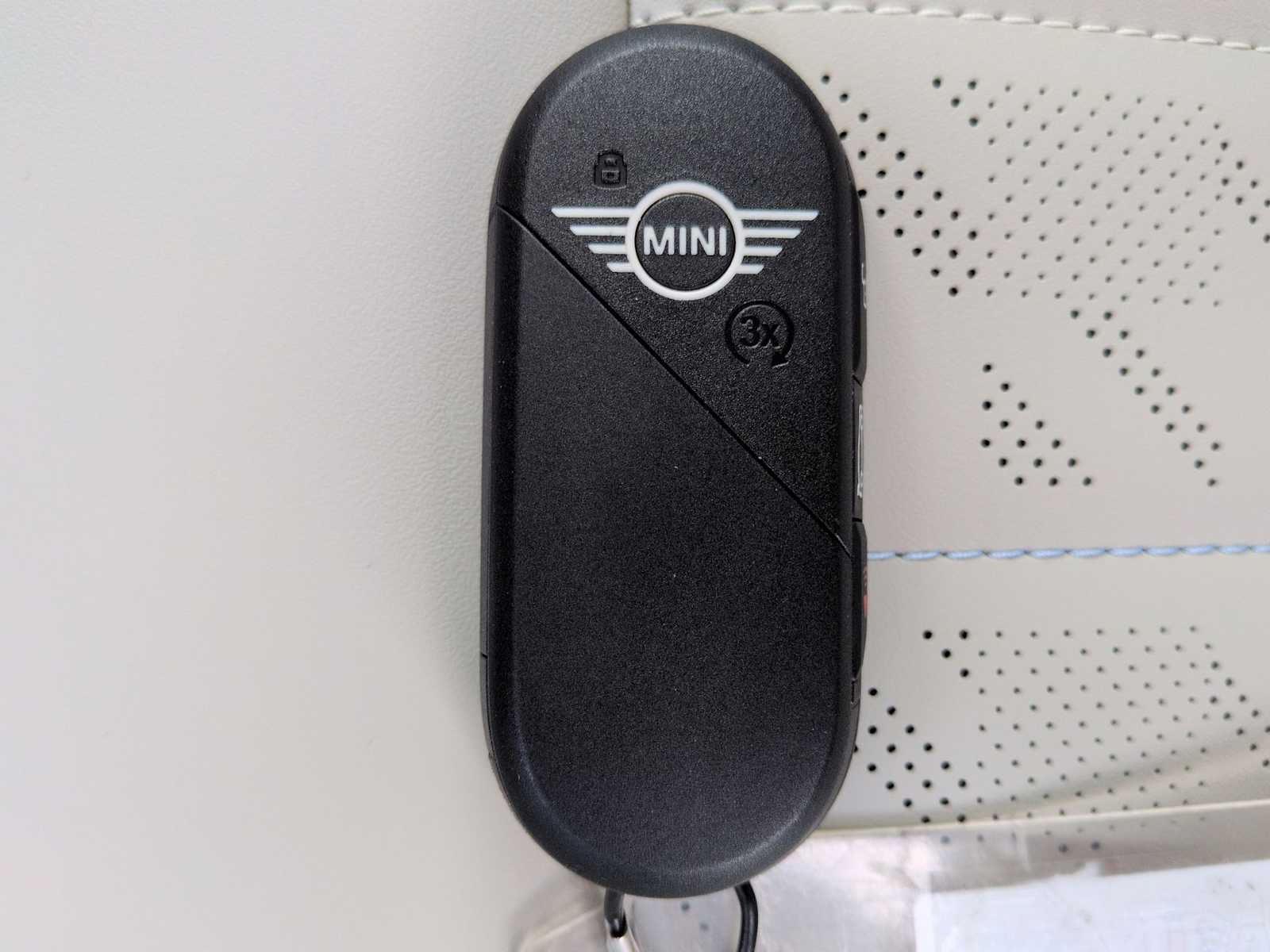 2026 MINI 4 PUERTAS SIGNATURE PLUS