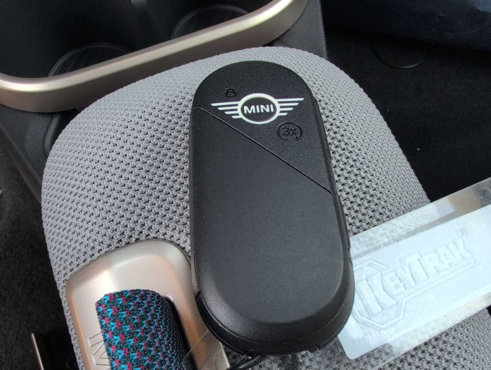 2026 MINI 4 PUERTAS SIGNATURE PLUS