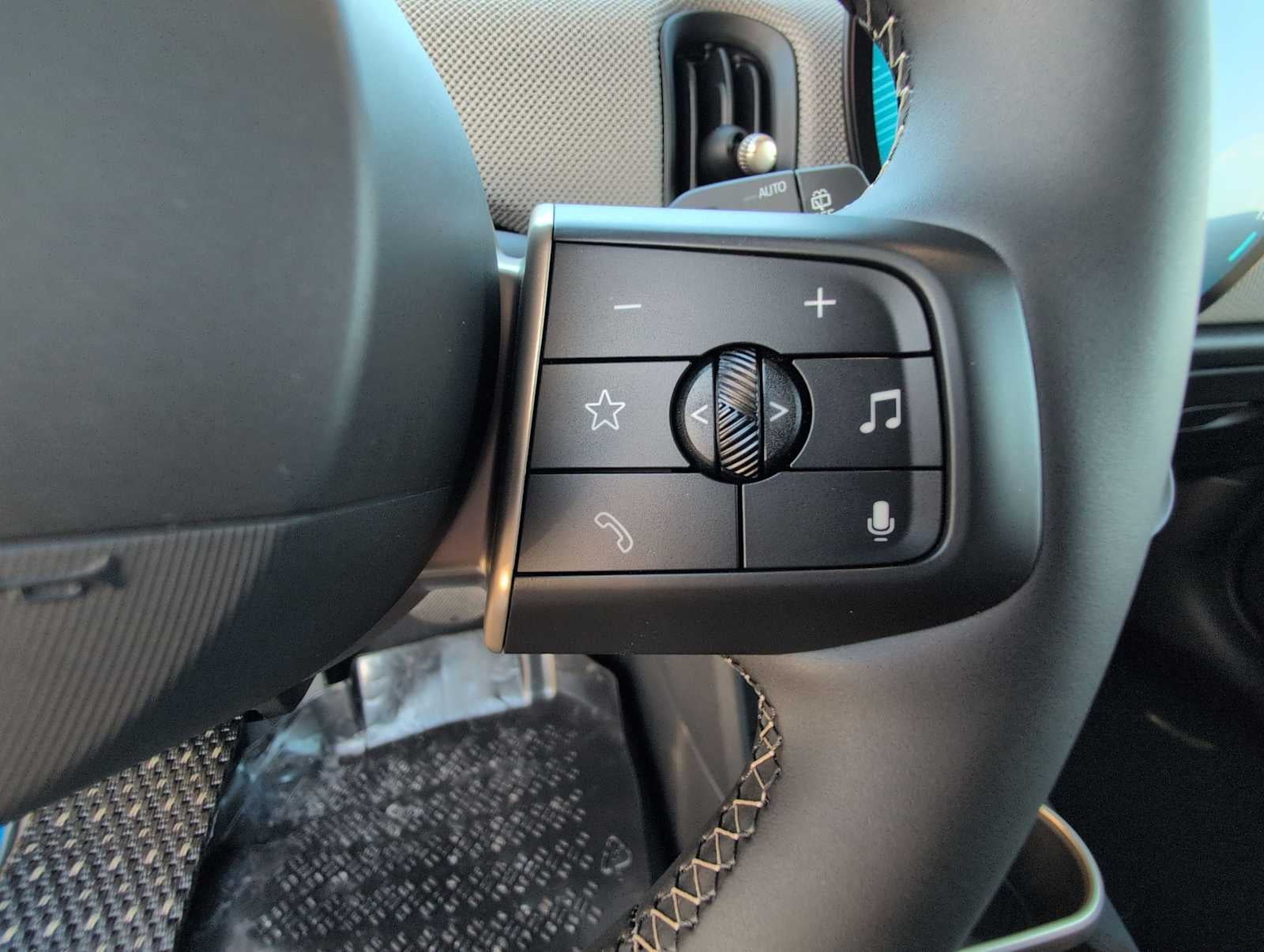 2026 MINI 4 PUERTAS SIGNATURE PLUS