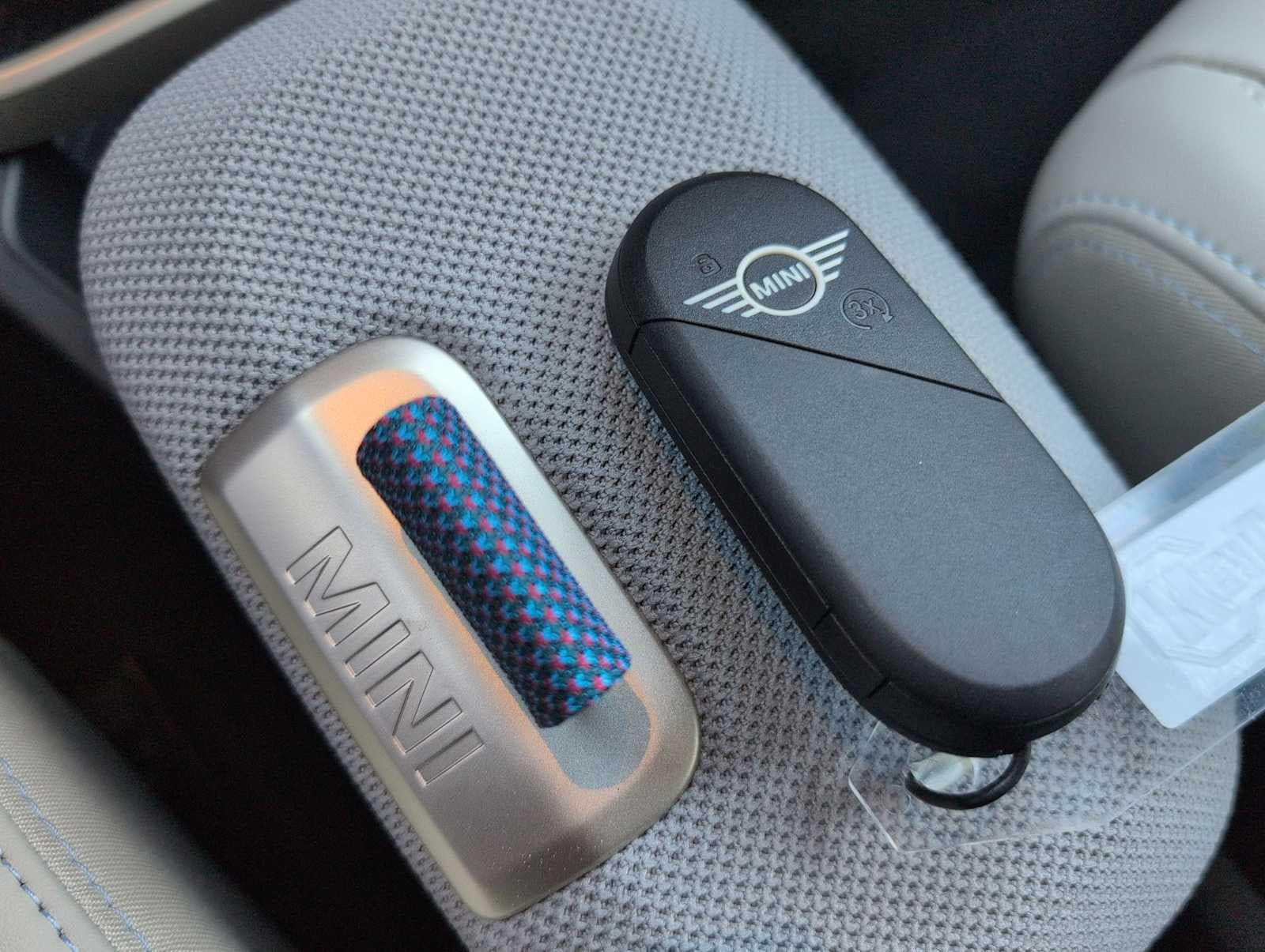 2026 MINI 4 PUERTAS SIGNATURE PLUS