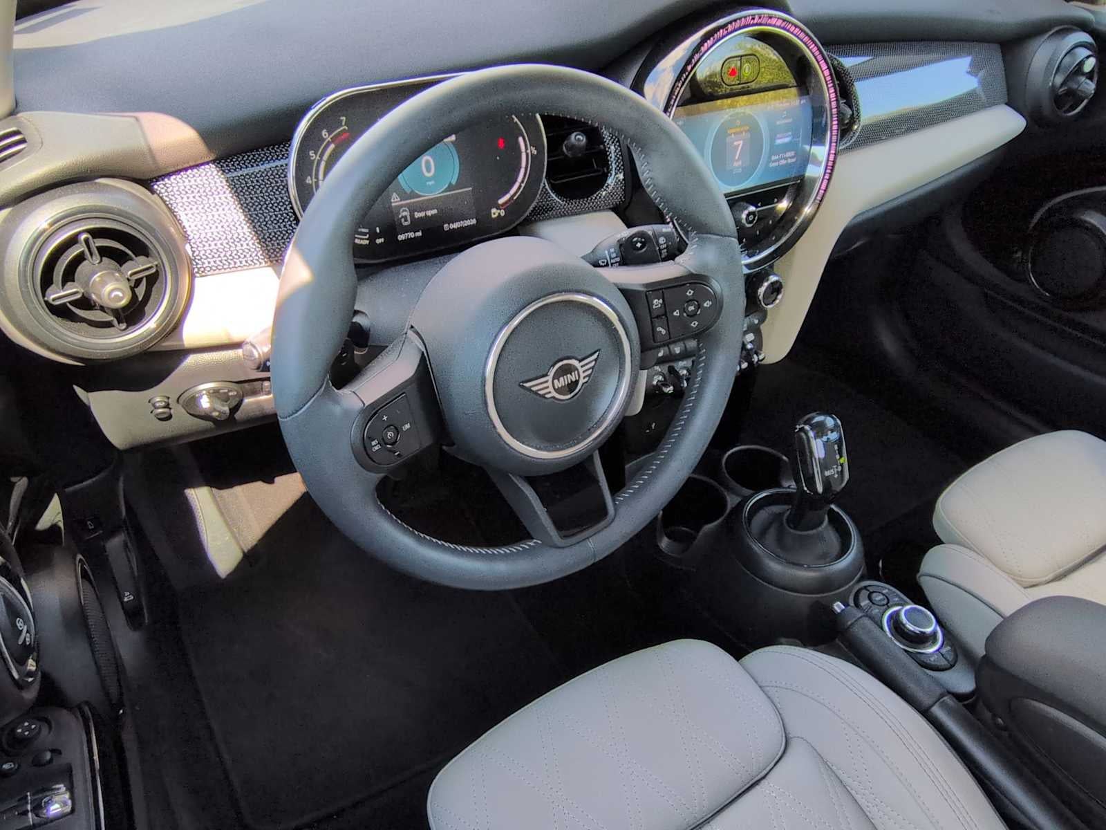 MINI Cooper S de 2 puertas con techo rígido, 2024