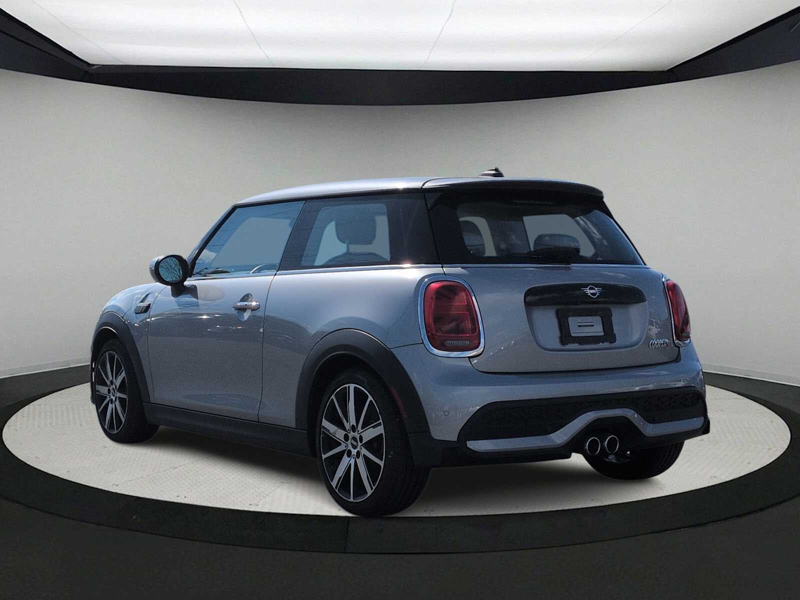 MINI Cooper S de 2 puertas con techo rígido, 2024