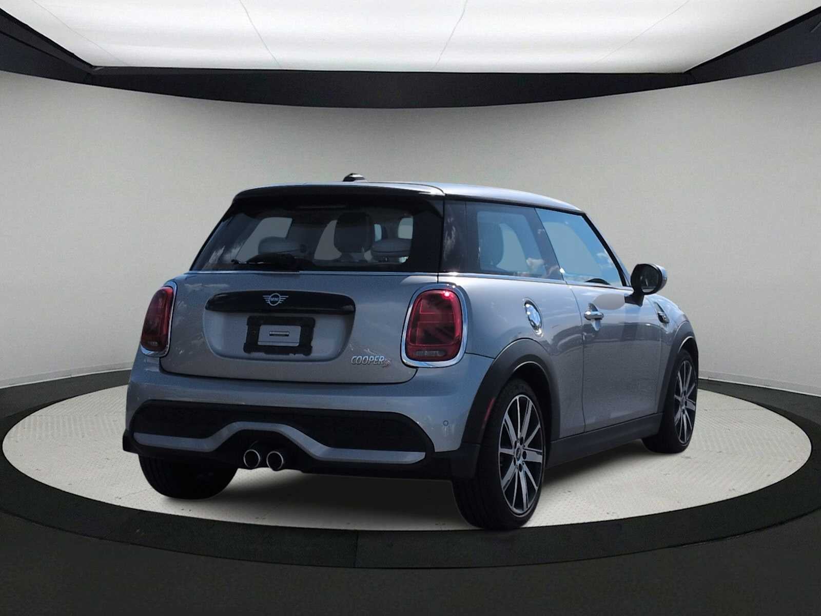 MINI Cooper S de 2 puertas con techo rígido, 2024