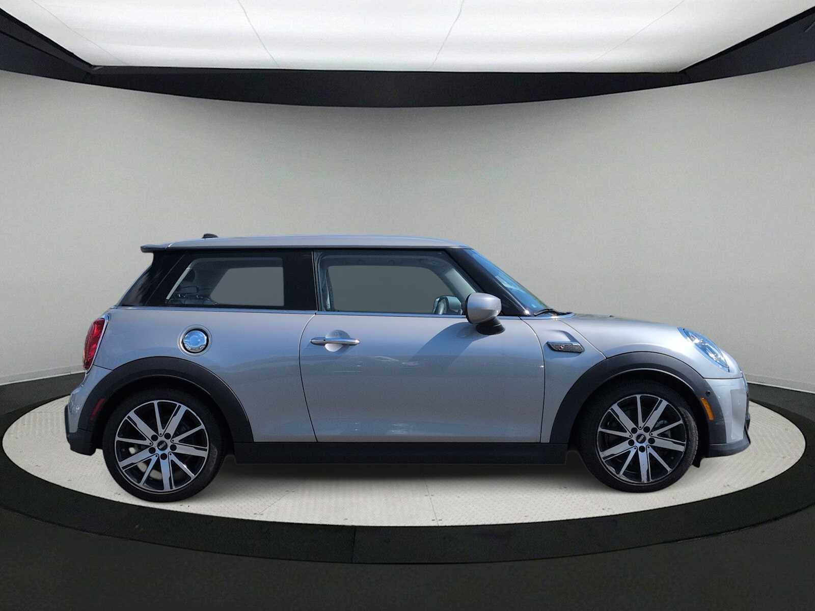 MINI Cooper S de 2 puertas con techo rígido, 2024