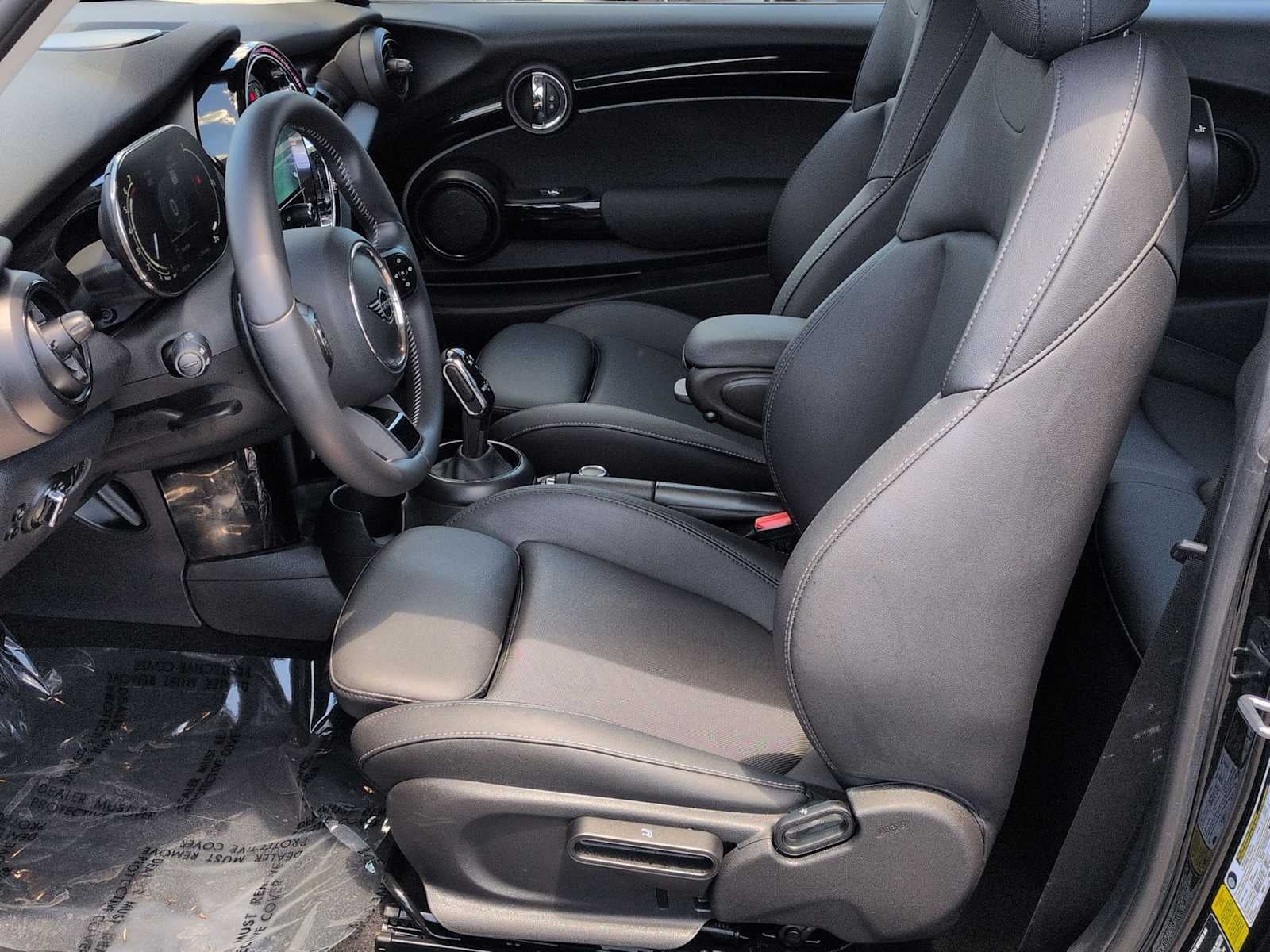 MINI Cooper S de 2 puertas con techo rígido, 2024