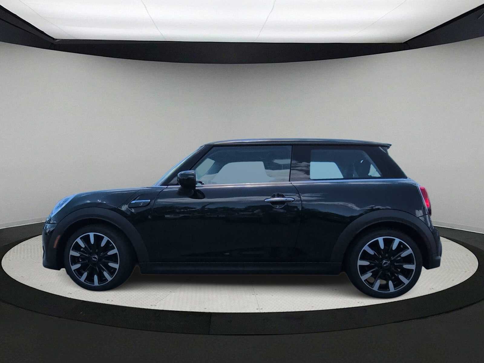 MINI Cooper S de 2 puertas con techo rígido, 2024
