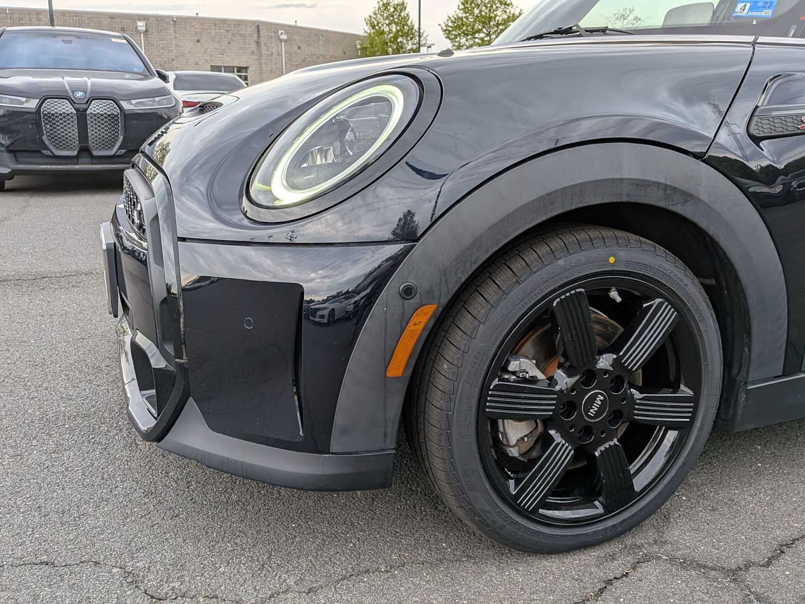MINI Cooper S de 4 puertas con techo rígido 2024
