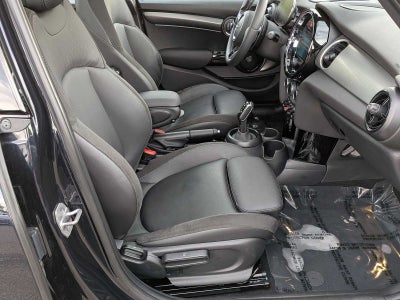 MINI Cooper S de 4 puertas con techo rígido 2024