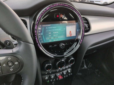 MINI Cooper S de 4 puertas con techo rígido 2024