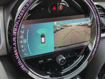 MINI Cooper S de 4 puertas con techo rígido 2024