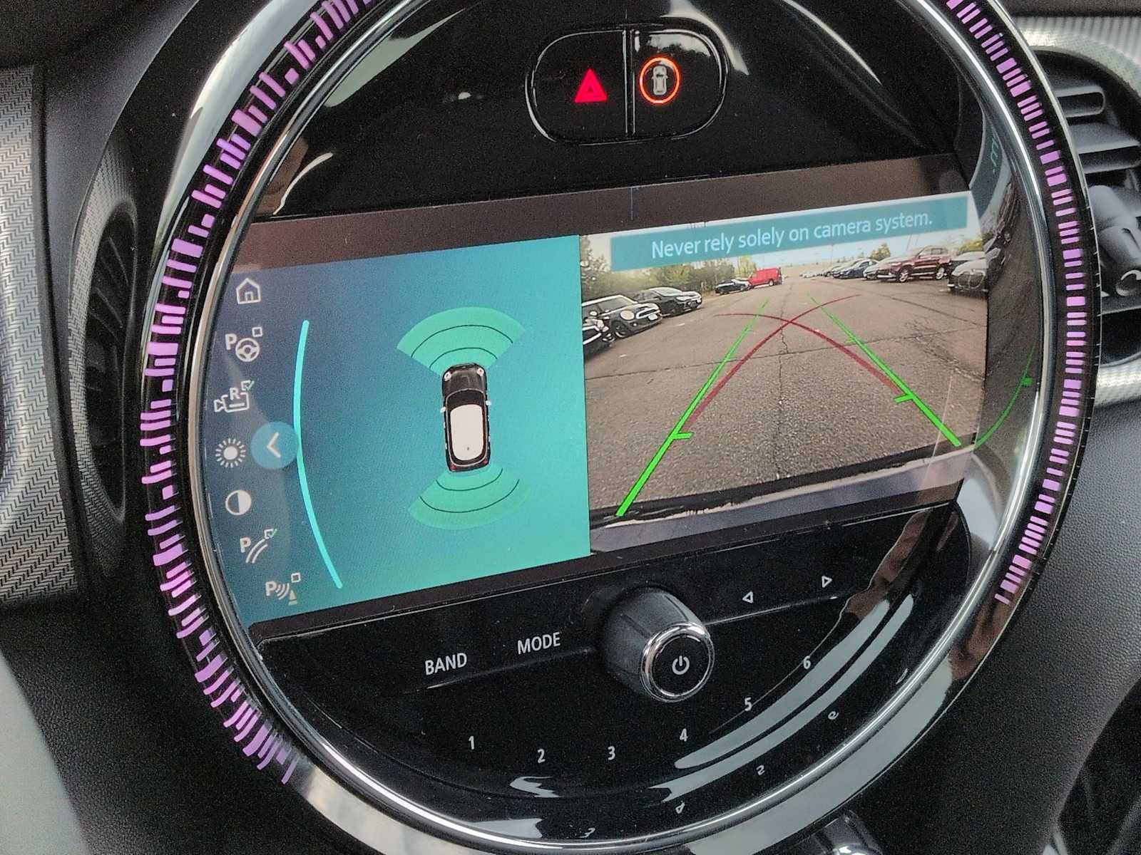 MINI Cooper S de 4 puertas con techo rígido 2024