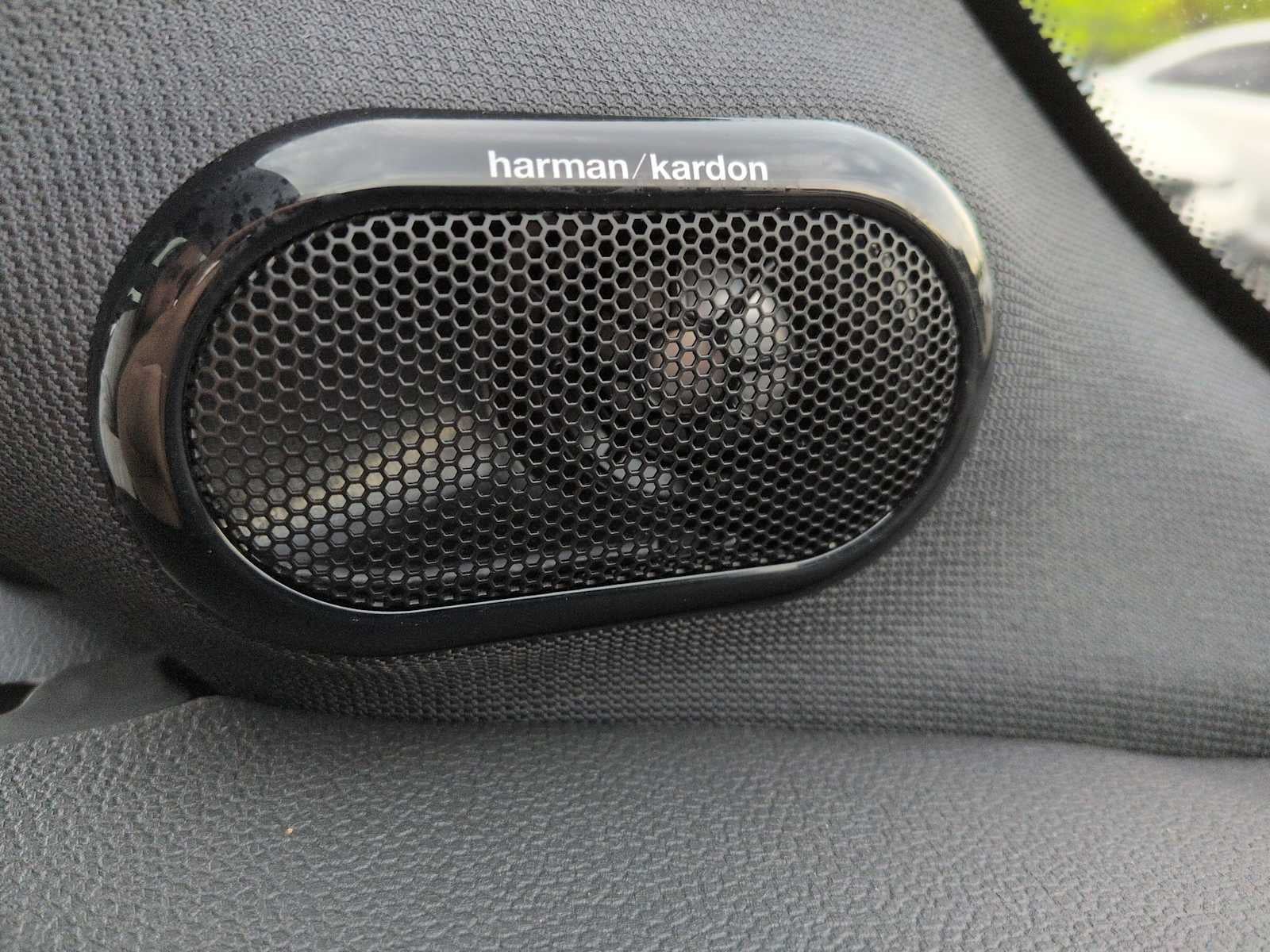 MINI Cooper S de 4 puertas con techo rígido 2024