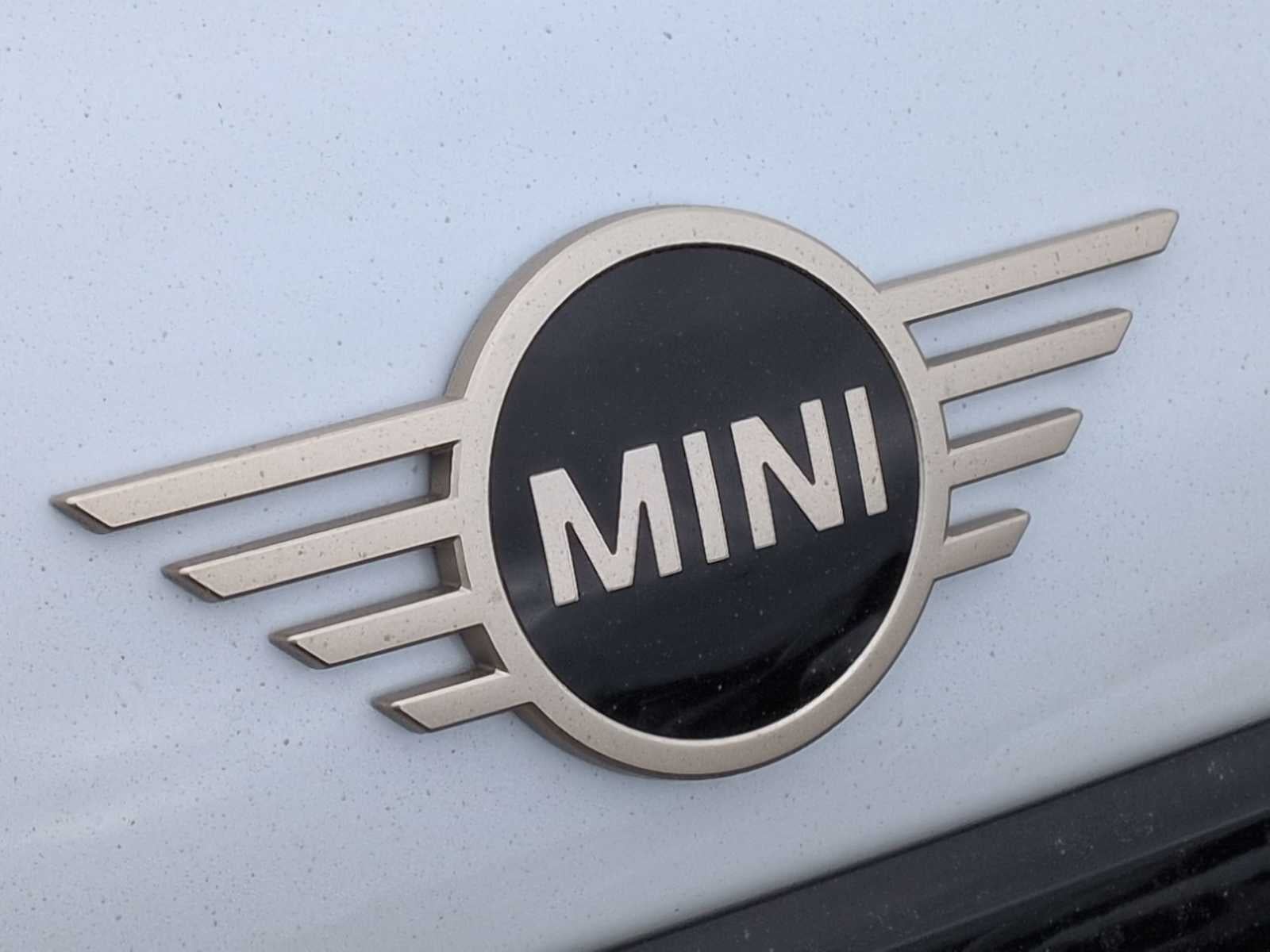 2026 MINI 4 PUERTAS ICÓNICO