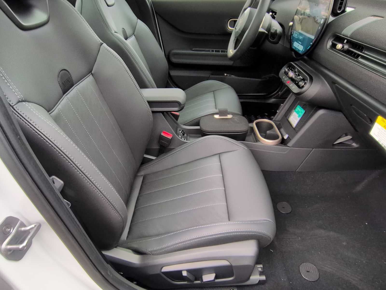 2026 MINI 4 PUERTAS ICÓNICO