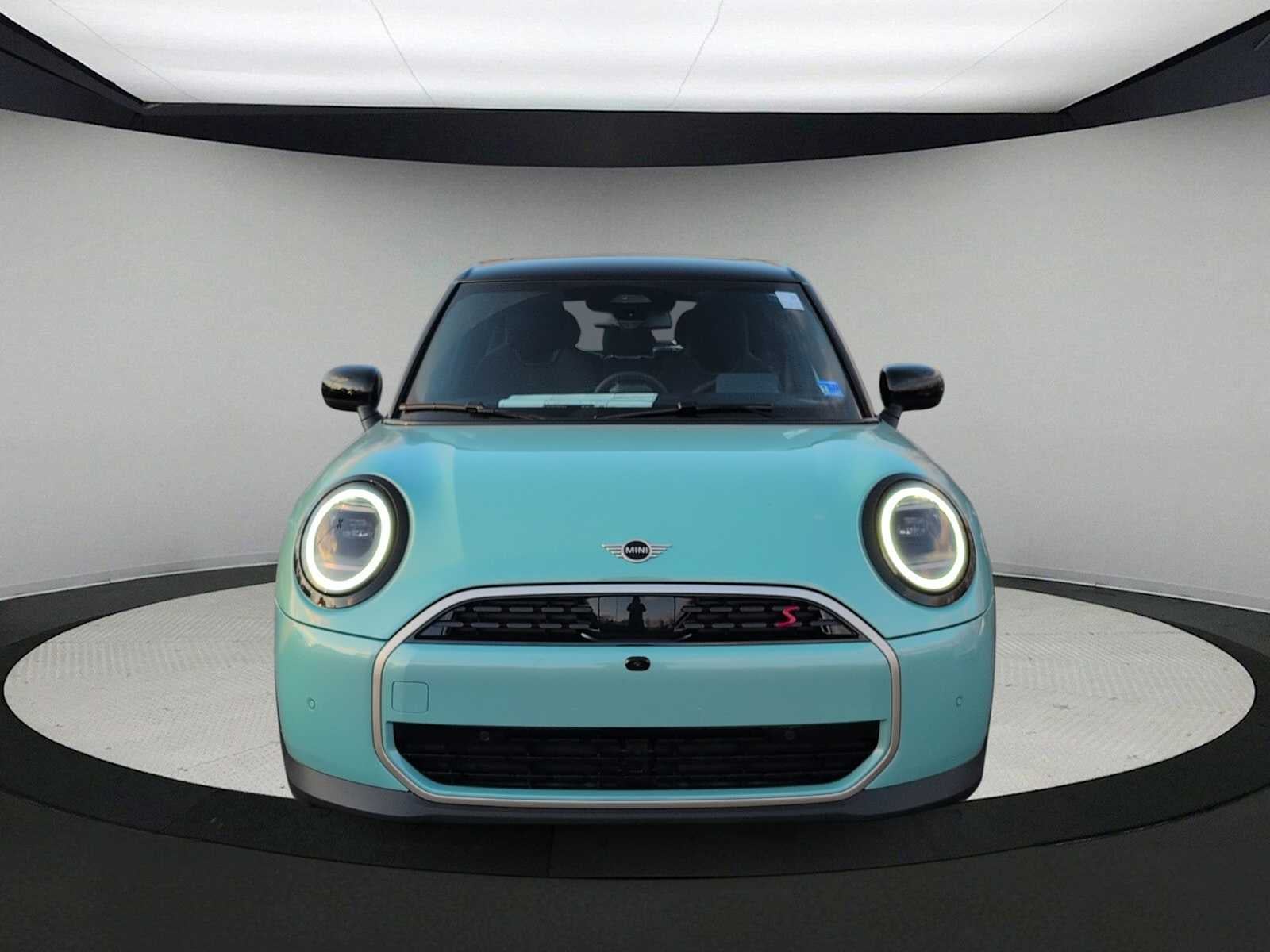 2026 MINI 4 PUERTAS ICÓNICO
