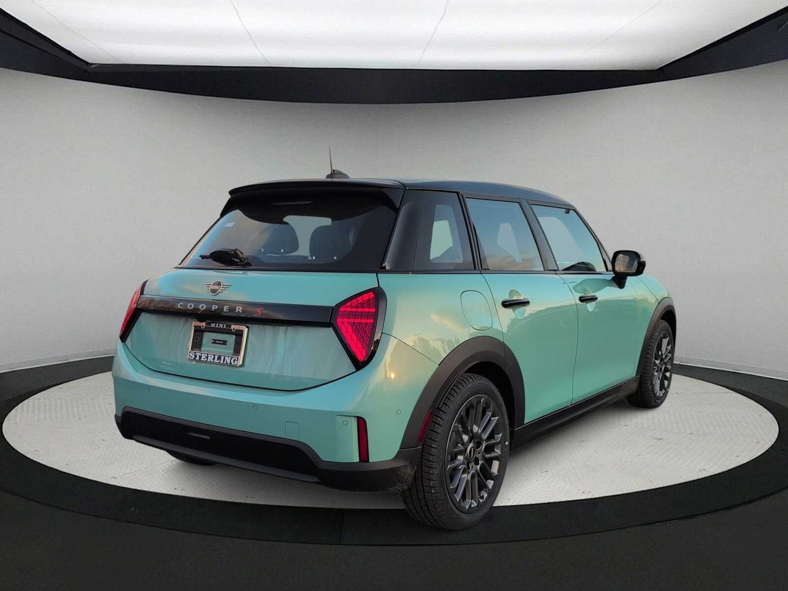 2026 MINI 4 PUERTAS ICÓNICO