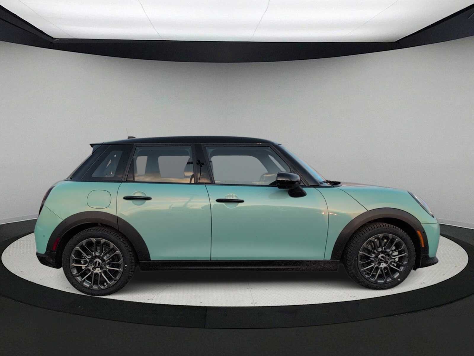 2026 MINI 4 PUERTAS ICÓNICO