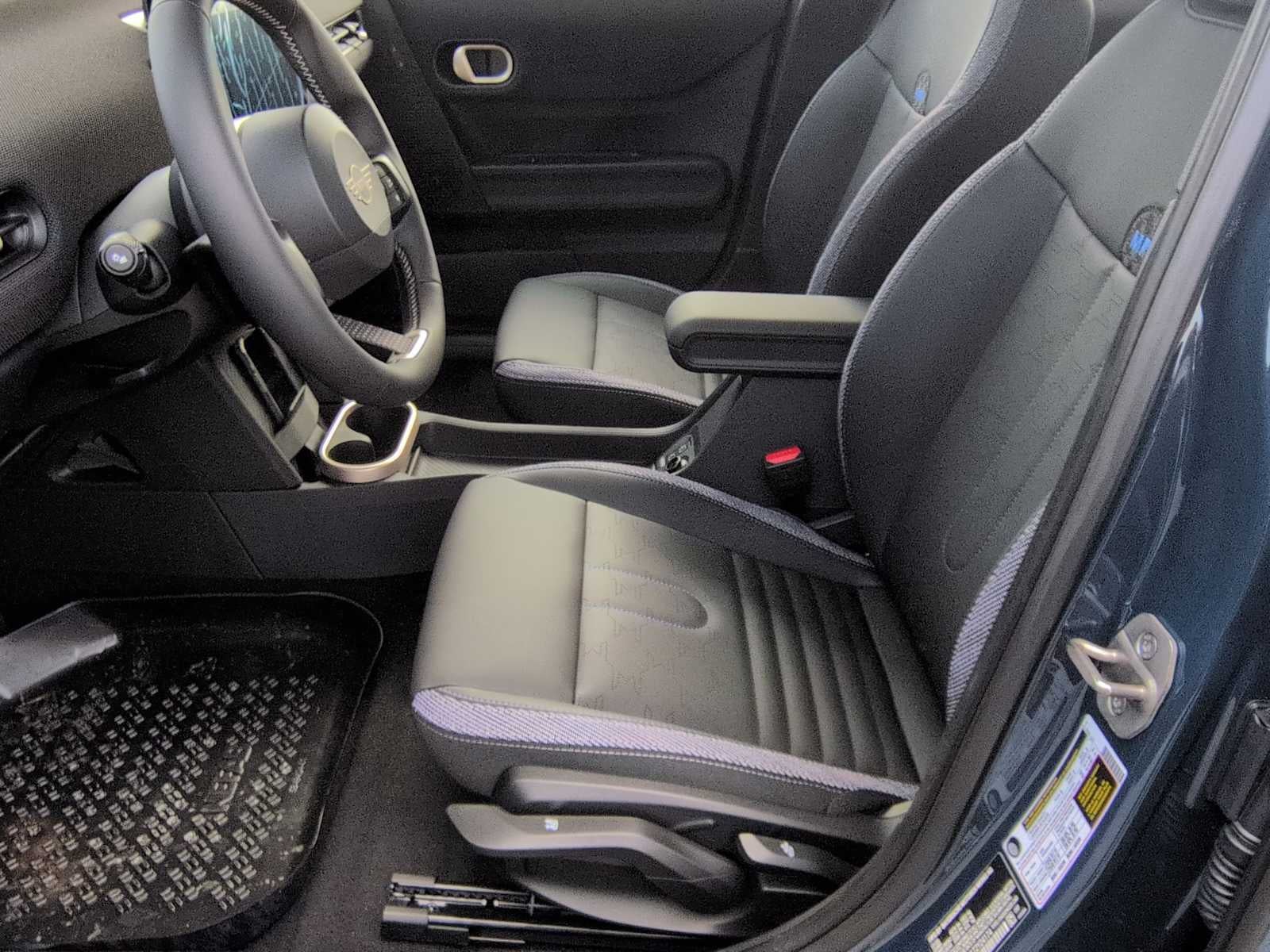 2026 MINI 4 PUERTAS SIGNATURE PLUS