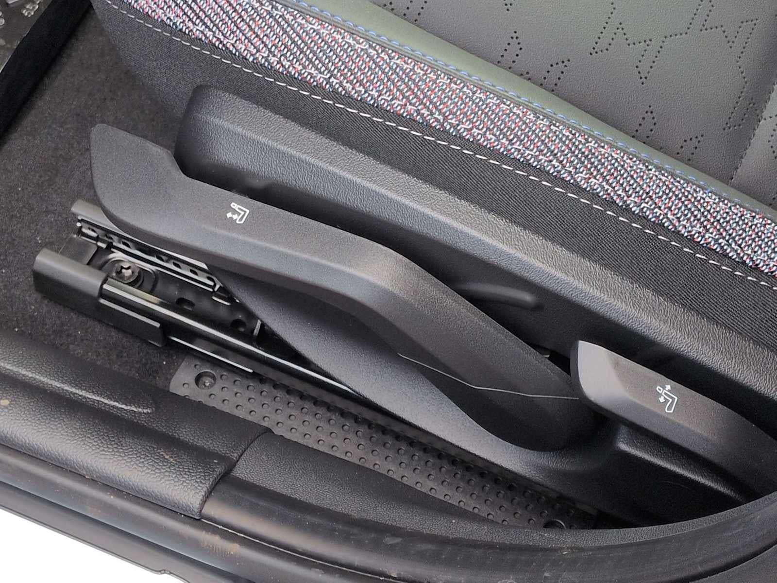 2026 MINI 4 PUERTAS SIGNATURE PLUS