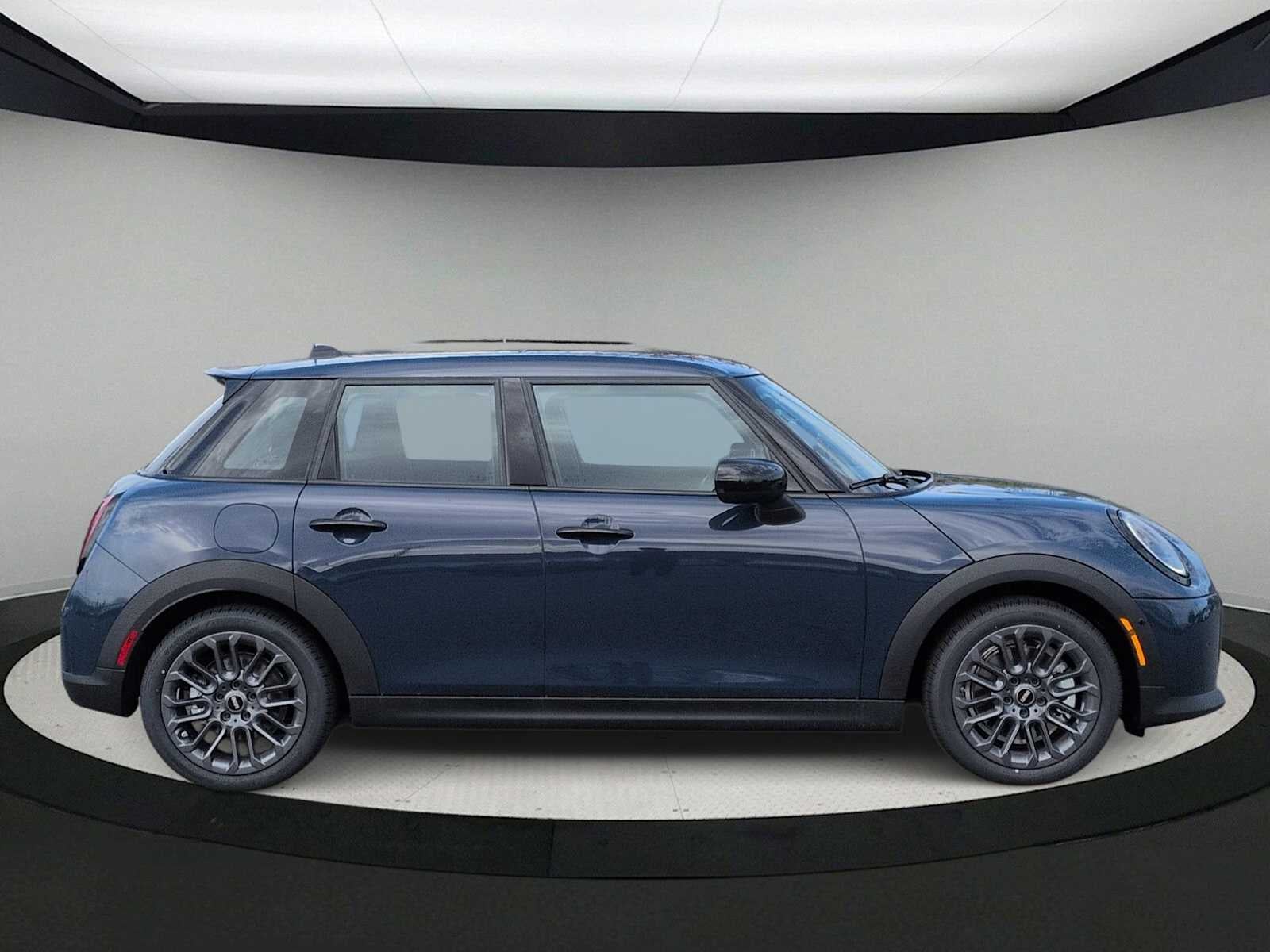 2026 MINI 4 PUERTAS SIGNATURE PLUS