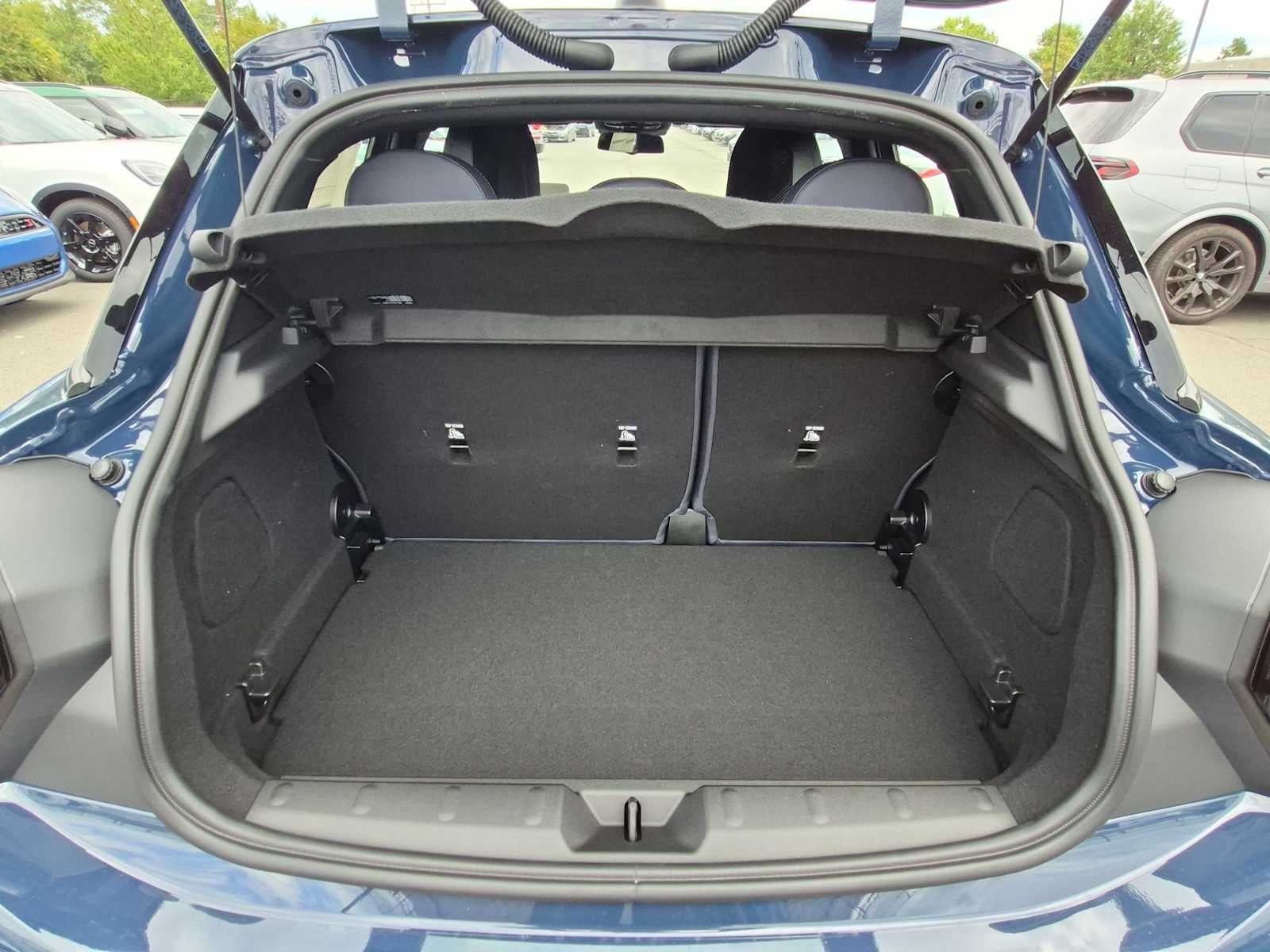MINI 4 PUERTAS ICONIC 2027
