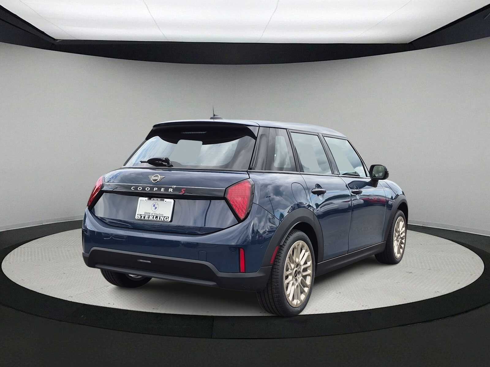MINI 4 PUERTAS ICONIC 2027