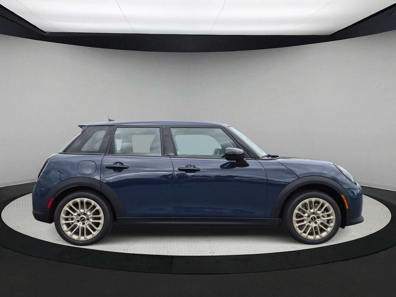 MINI 4 PUERTAS ICONIC 2027