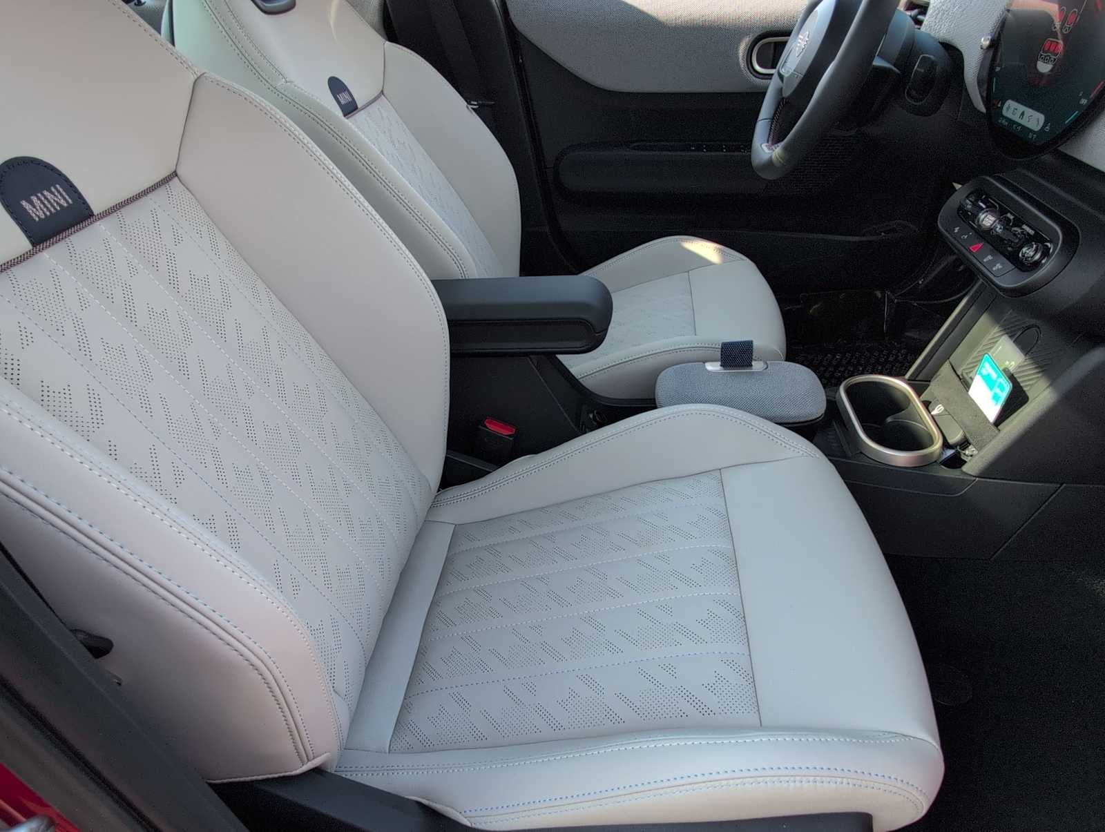 2026 MINI 4 PUERTAS ICÓNICO