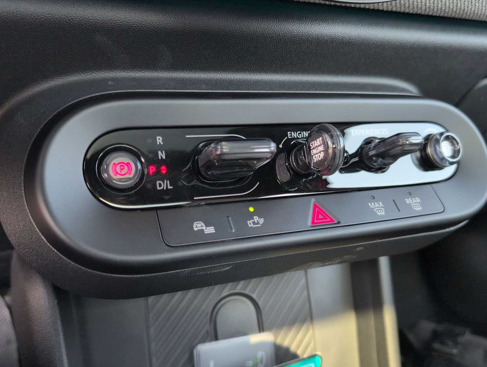 2026 MINI 4 PUERTAS ICÓNICO