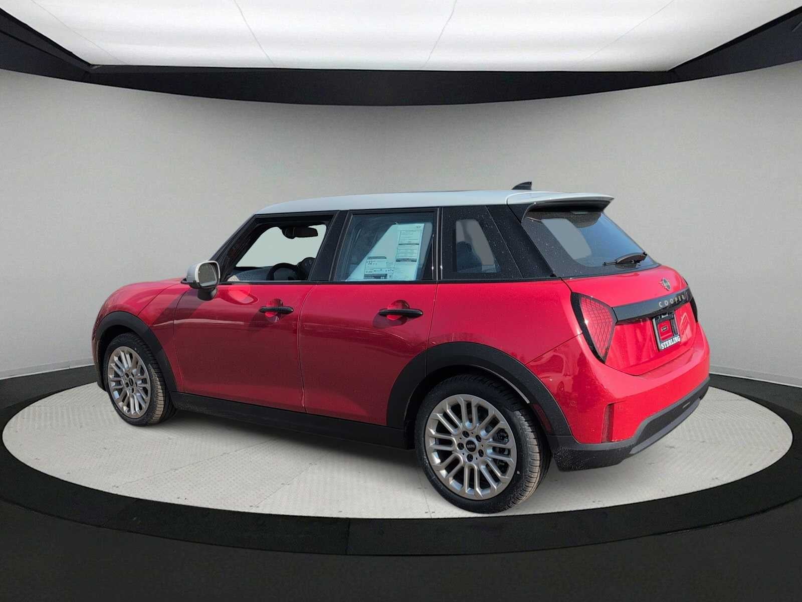 2026 MINI 4 PUERTAS ICÓNICO