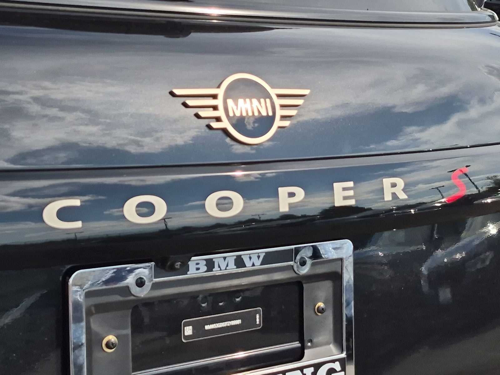 2026 MINI 4 PUERTAS SIGNATURE PLUS
