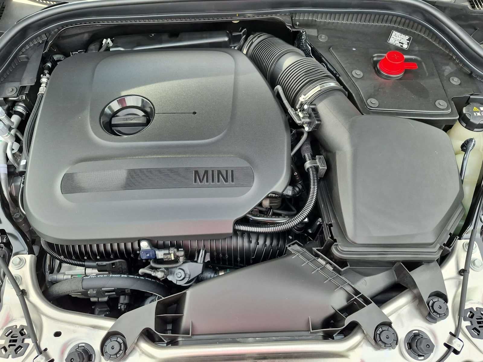 2026 MINI 4 PUERTAS SIGNATURE PLUS