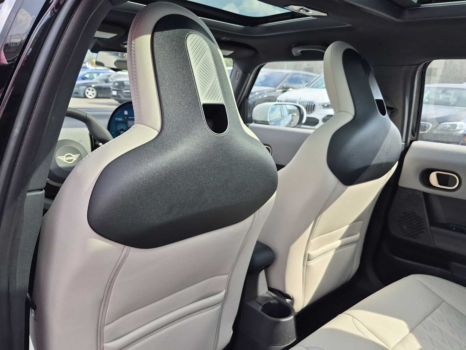 2026 MINI 4 PUERTAS SIGNATURE PLUS