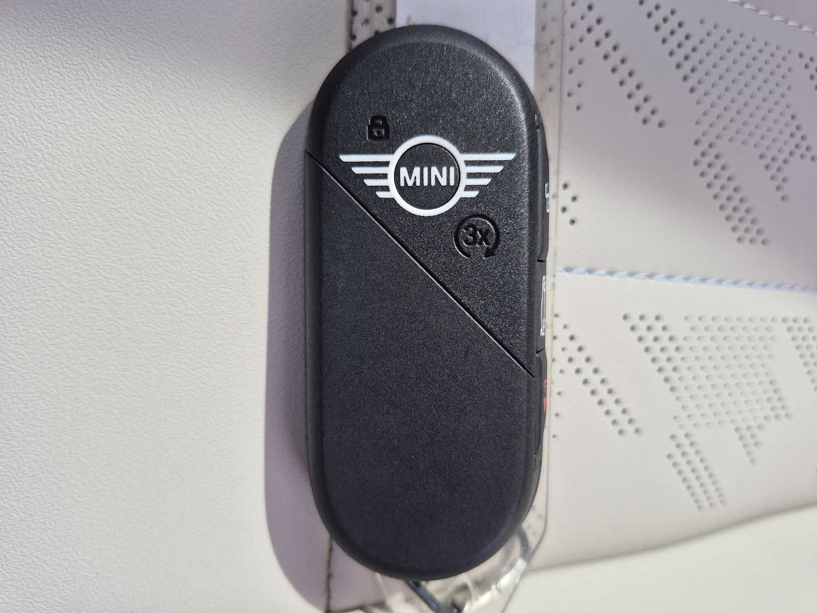 2026 MINI 4 PUERTAS SIGNATURE PLUS