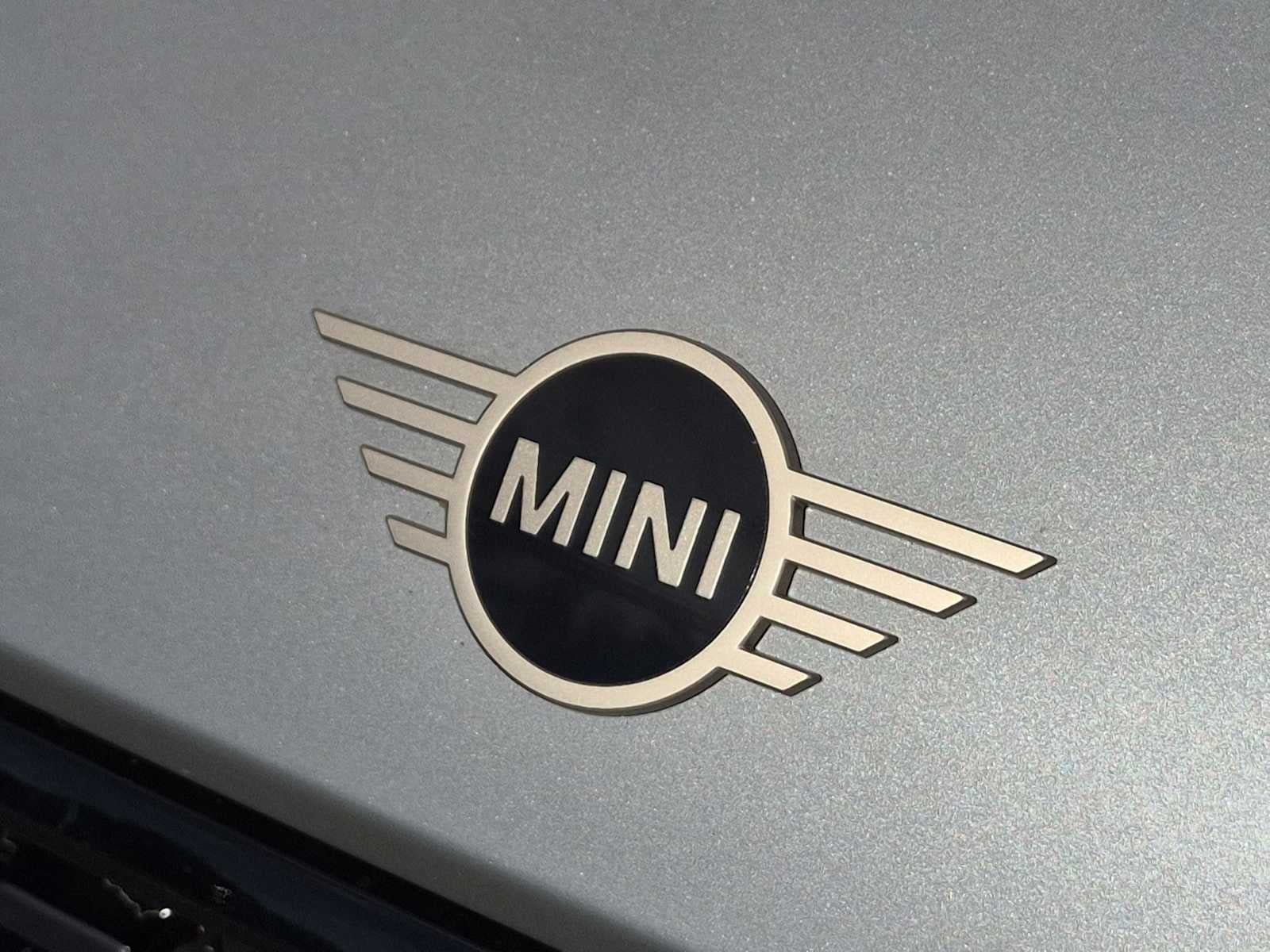MINI 4 PUERTAS ICONIC 2027