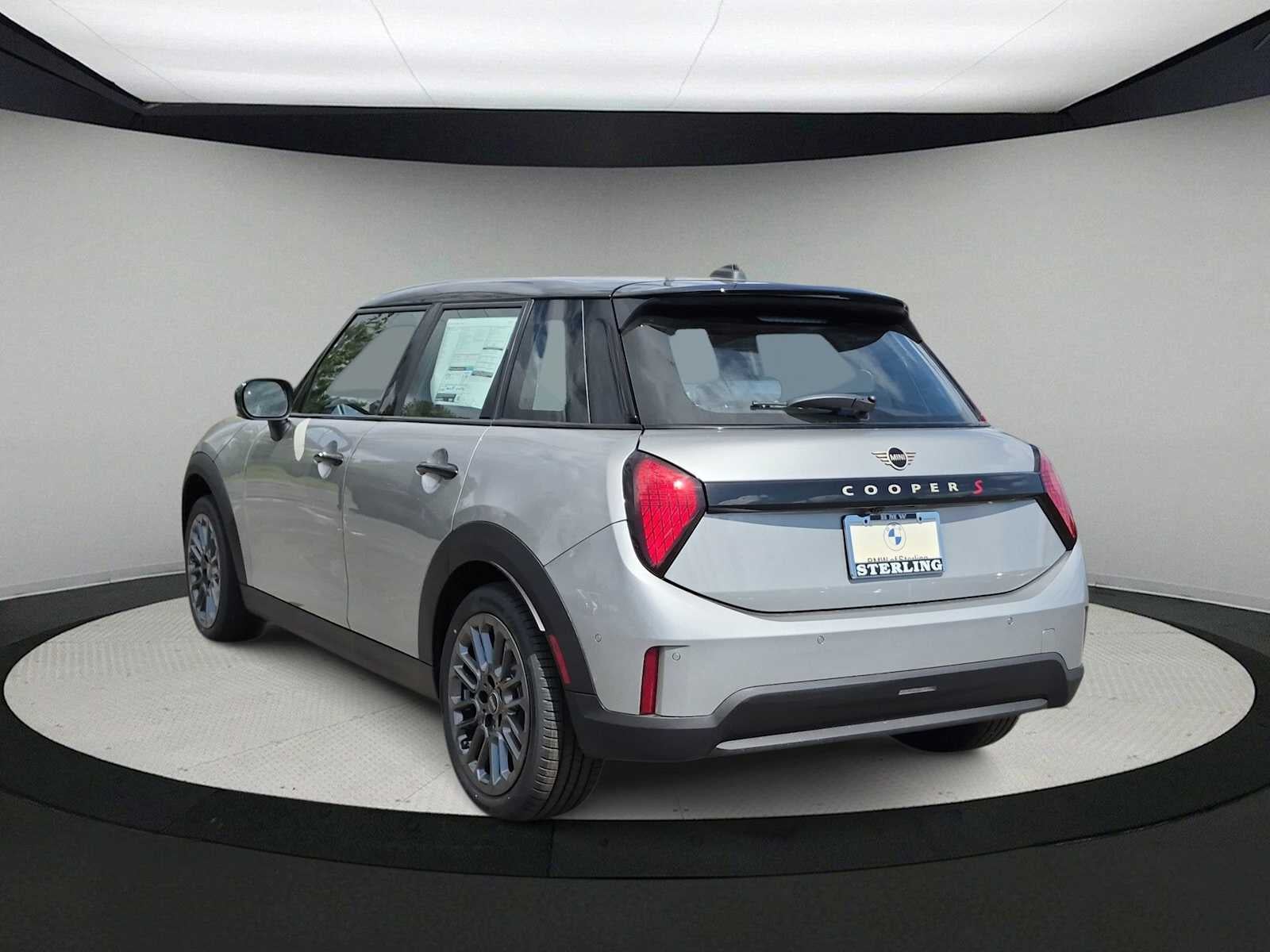 MINI 4 PUERTAS ICONIC 2027