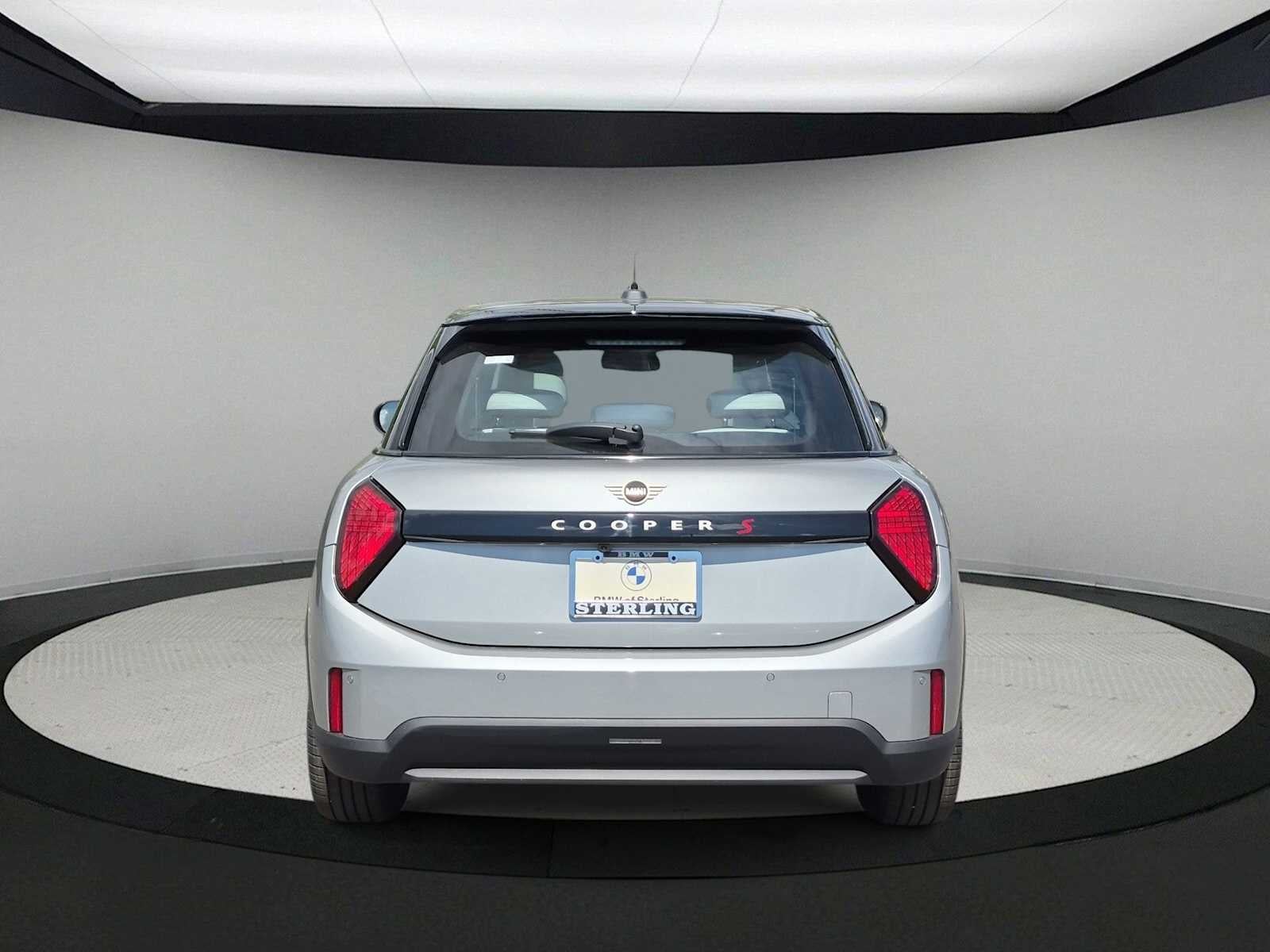 MINI 4 PUERTAS ICONIC 2027