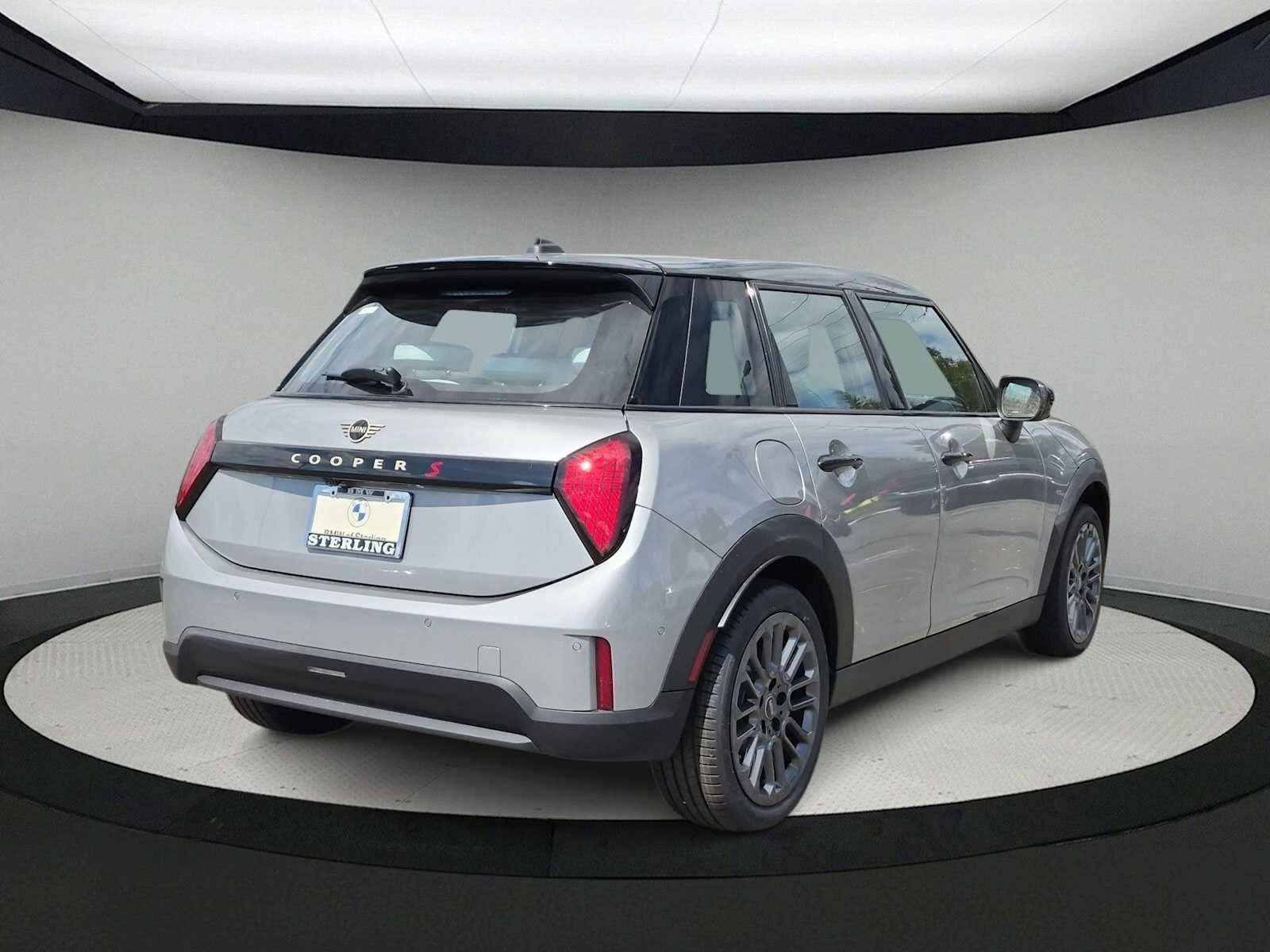 MINI 4 PUERTAS ICONIC 2027