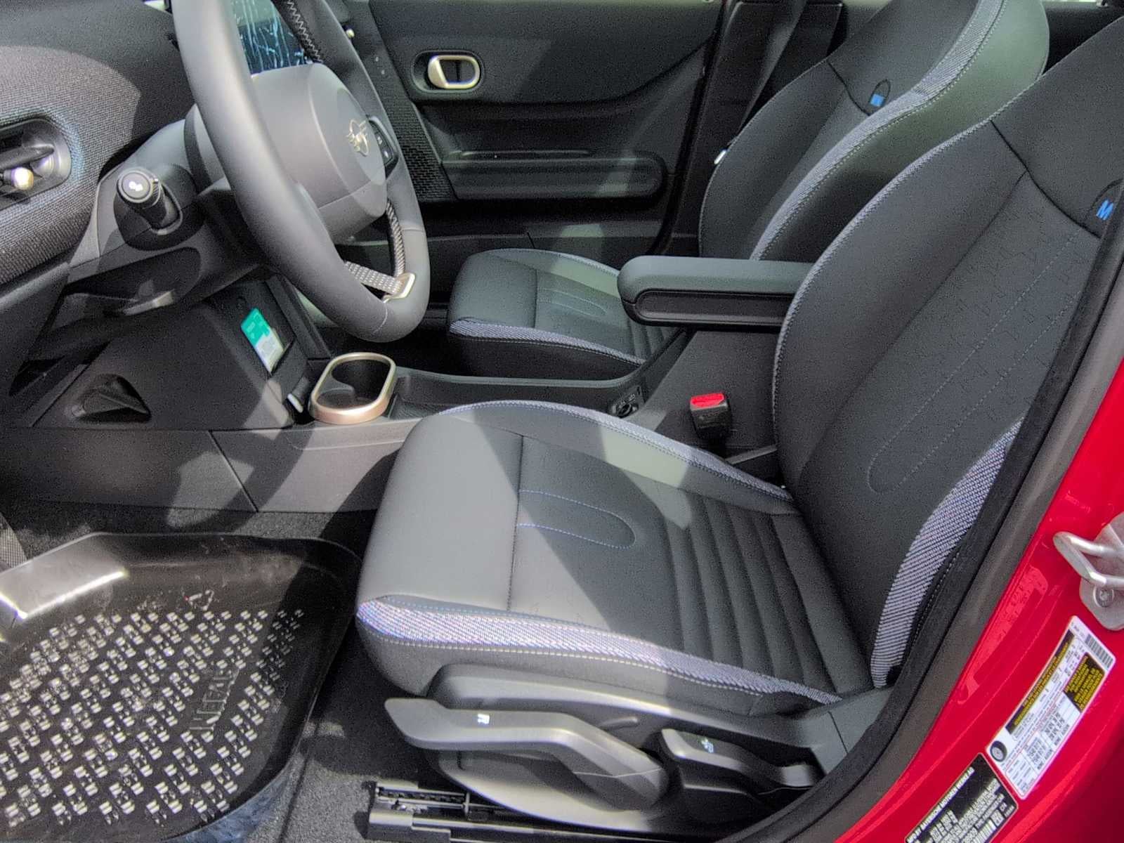 2026 MINI 4 PUERTAS ICÓNICO