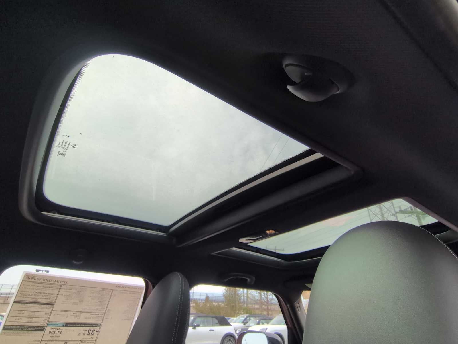 2026 MINI 4 PUERTAS ICÓNICO