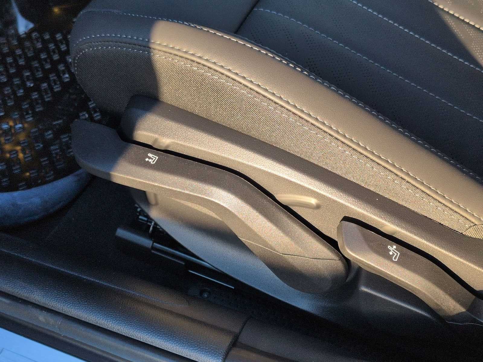 2026 MINI 4 PUERTAS SIGNATURE PLUS