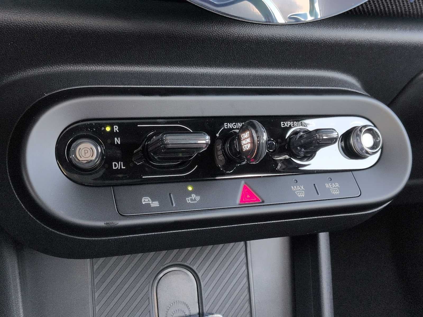 2026 MINI 4 PUERTAS SIGNATURE PLUS